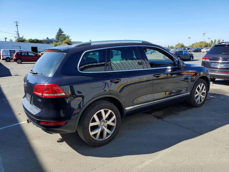Продажа на аукционе авто 2014 Volkswagen Touareg, vin: WVGEP9BP5ED012298, номер лота: 63709926