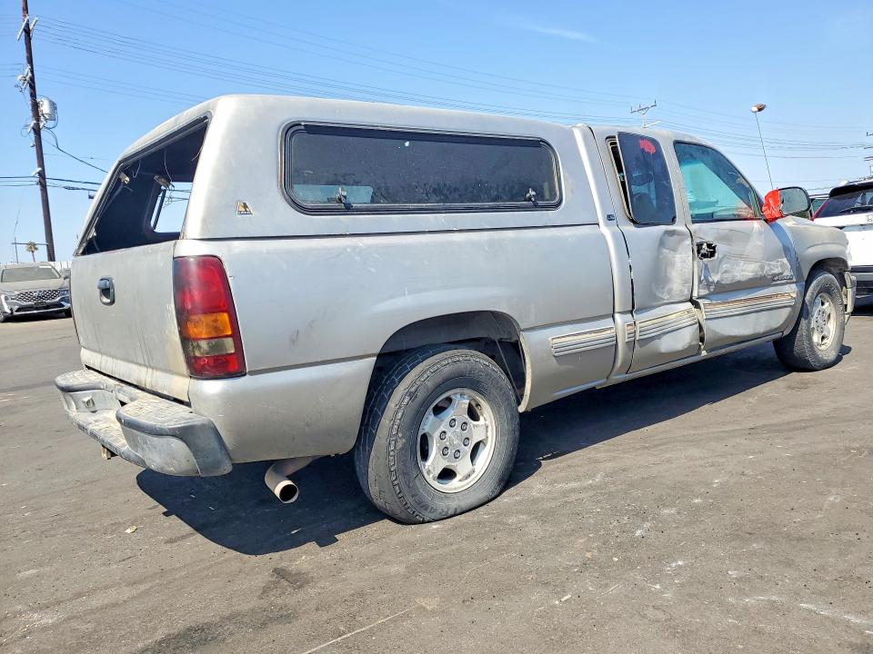 Продаж на аукціоні авто 2000 Chevrolet Silverado, vin: 1GCEC19VXYZ352995, номер лоту: 63743996
