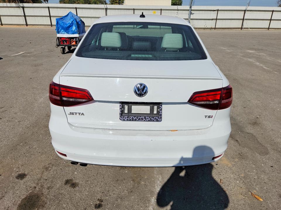 65059116 :رقم المزاد ، 3VWD17AJ5HM386855 vin ، 2017 Volkswagen Jetta مزاد بيع