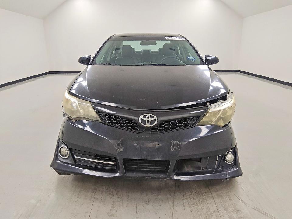66831866 :رقم المزاد ، 4T1BF1FK7EU314844 vin ، 2014 Toyota Camry مزاد بيع