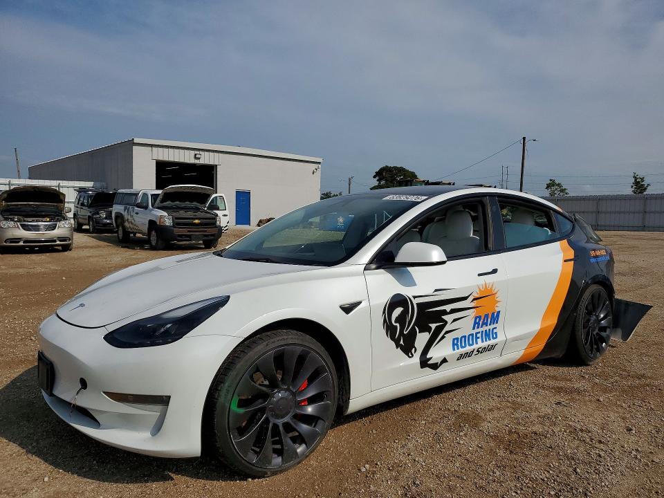 2023 Tesla Model 3 მანქანა იყიდება აუქციონზე, vin: 5YJ3E1EC5PF464579, აუქციონის ნომერი: 63829226