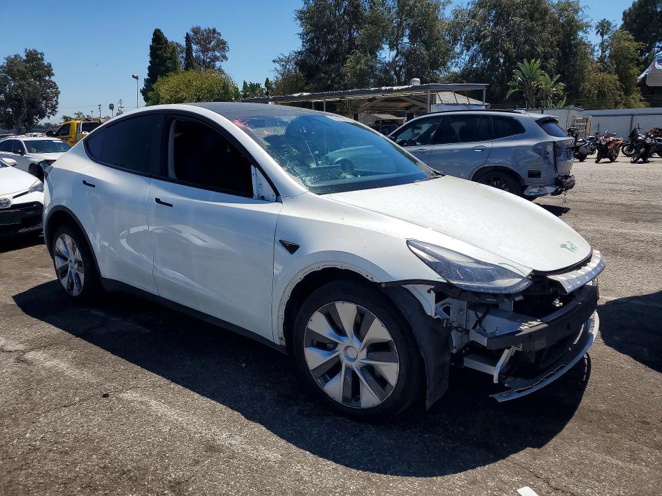 65859086 :رقم المزاد ، 7SAYGDEE4NF556382 vin ، 2022 Tesla Model Y مزاد بيع