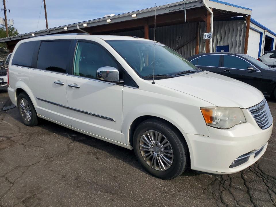 2011 Chrysler Town & Country მანქანა იყიდება აუქციონზე, vin: 2A4RR6DG6BR609698, აუქციონის ნომერი: 66485526
