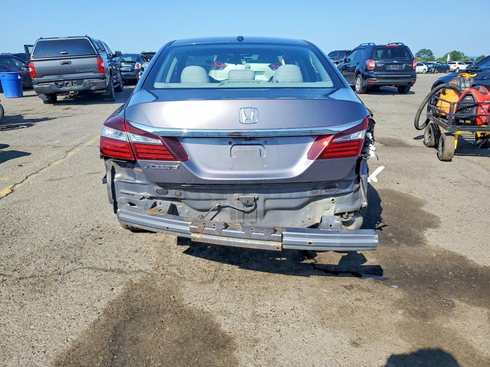 2017 Honda Accord მანქანა იყიდება აუქციონზე, vin: 1HGCR2F71HA232195, აუქციონის ნომერი: 64230146