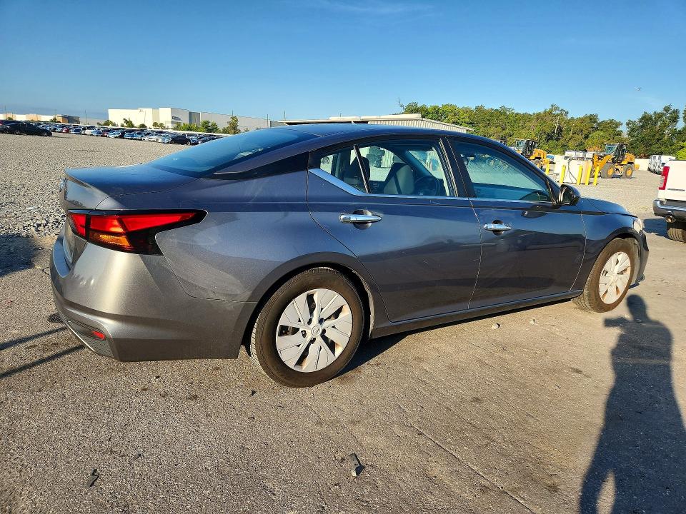 Продаж на аукціоні авто 2022 Nissan Altima, vin: 1N4BL4BV9NN300989, номер лоту: 64197716
