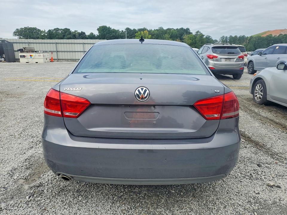 63741366 :رقم المزاد ، 1VWBP7A36CC049242 vin ، 2012 Volkswagen Passat مزاد بيع