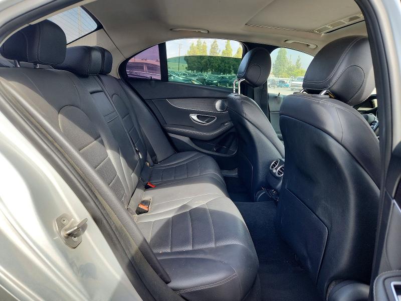 66780236 :رقم المزاد ، W1KWF8DB8MR638345 vin ، 2021 Mercedes-benz C مزاد بيع