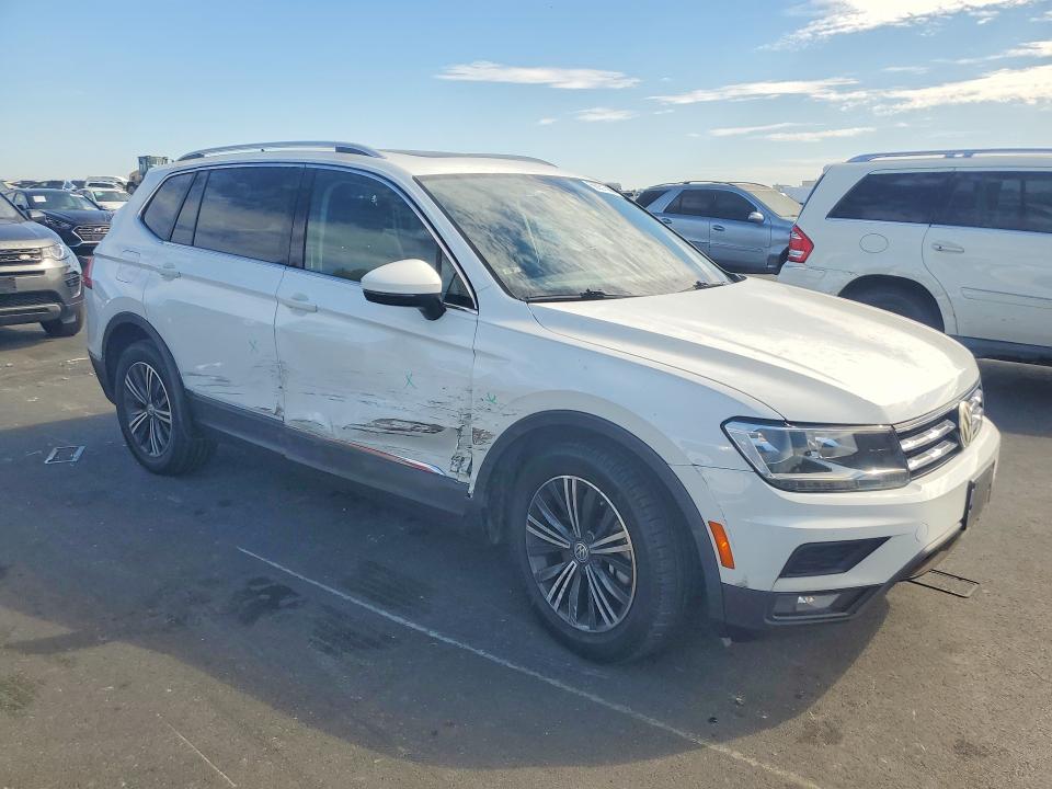 66931586 :رقم المزاد ، 3VV3B7AX3JM087324 vin ، 2018 Volkswagen Tiguan مزاد بيع