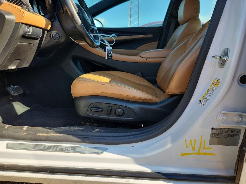 65205446 :رقم المزاد ، 1G4ZP5SS3HU135665 vin ، 2017 Buick Lacrosse مزاد بيع