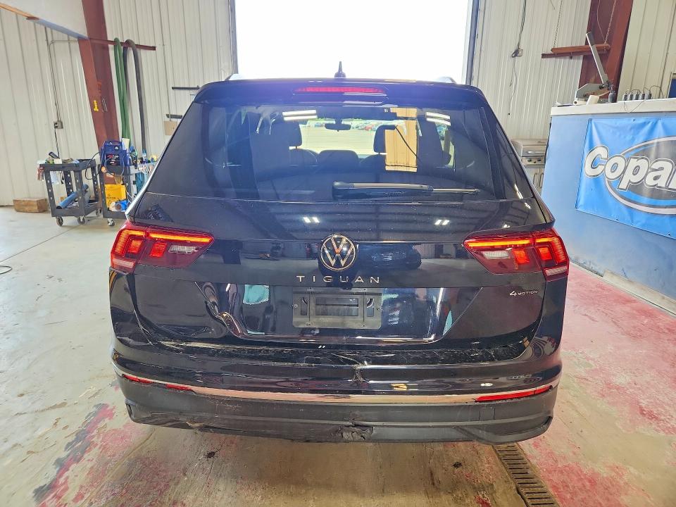 64076286 :رقم المزاد ، 3VVFB7AX5PM067954 vin ، 2023 Volkswagen Tiguan مزاد بيع