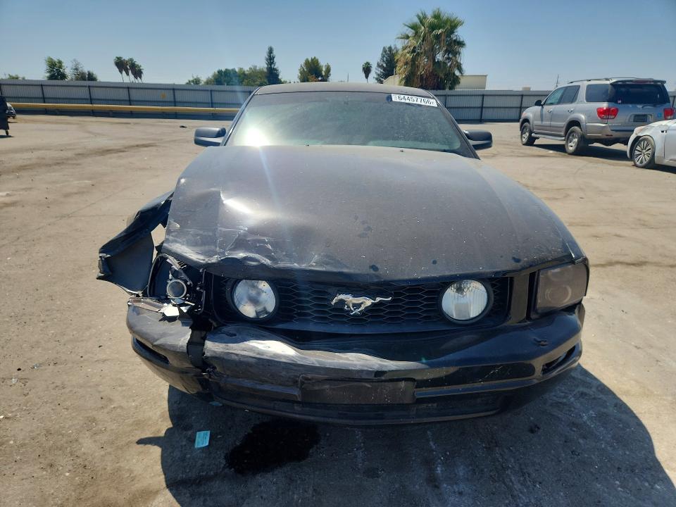 2005 Ford Mustang მანქანა იყიდება აუქციონზე, vin: 1ZVFT80N155149102, აუქციონის ნომერი: 64457766