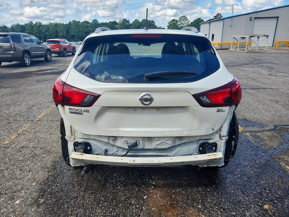67113486 :رقم المزاد ، JN1BJ1CP5HW019885 vin ، 2017 Nissan Rogue Sport مزاد بيع