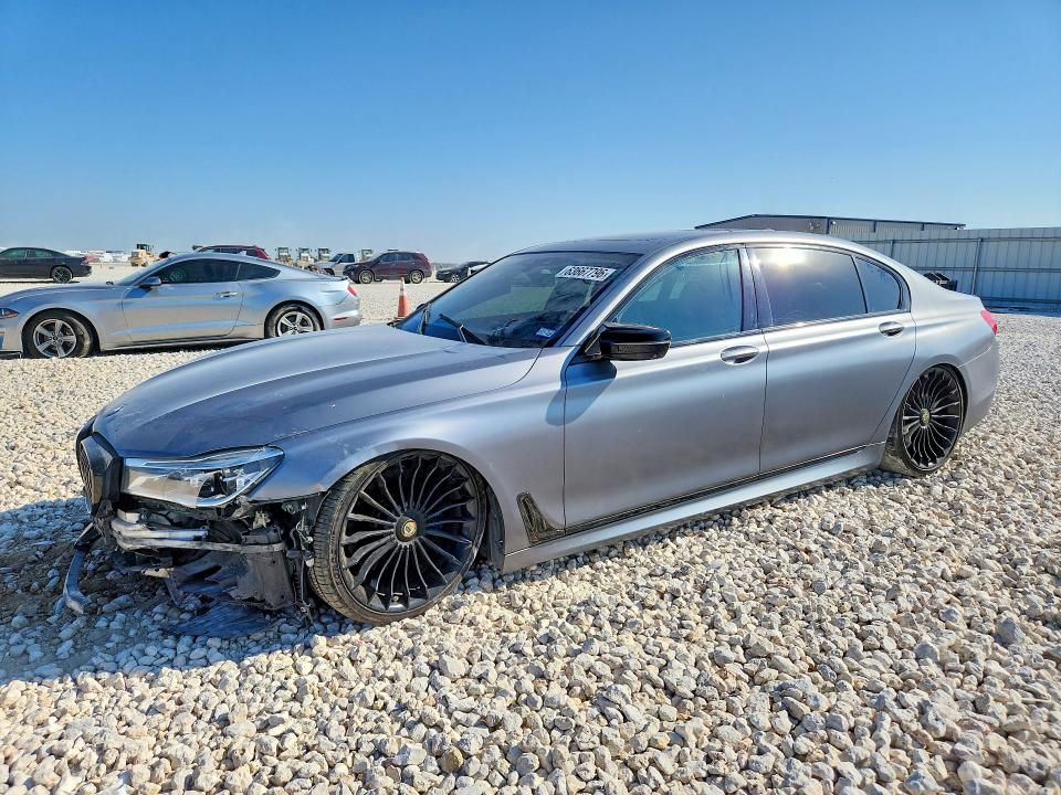 63667796 :رقم المزاد ، WBA7F0C55JGM24090 vin ، 2018 Bmw 750 مزاد بيع