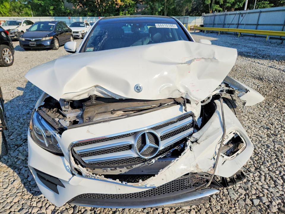 64410186 :رقم المزاد ، WDDZF4KB9KA615774 vin ، 2019 Mercedes-benz E مزاد بيع