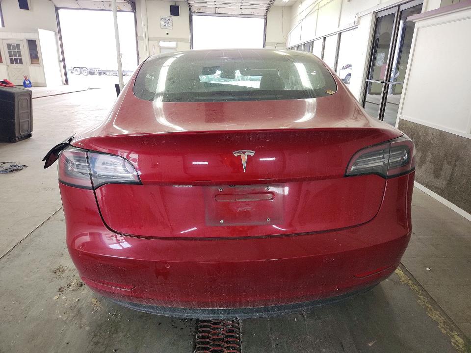 66068646 :رقم المزاد ، 5YJ3E1EA6JF045503 vin ، 2018 Tesla Model 3 مزاد بيع
