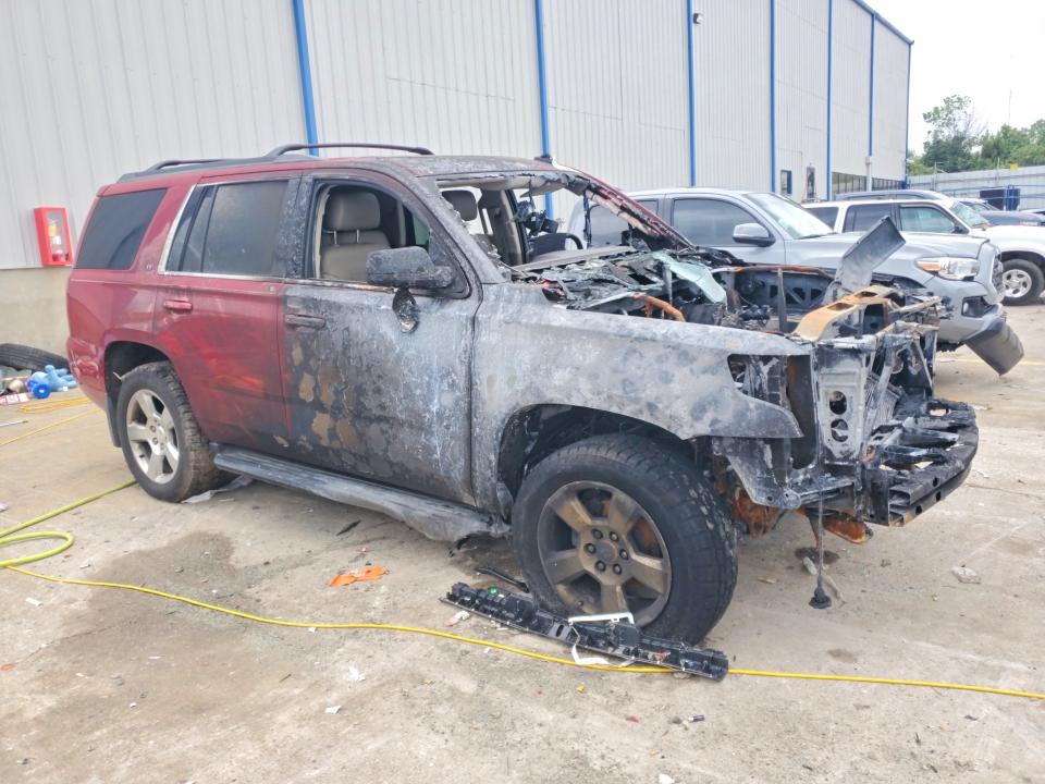 64577326 :رقم المزاد ، 1GNSKBKC0FR114503 vin ، 2015 Chevrolet Tahoe مزاد بيع