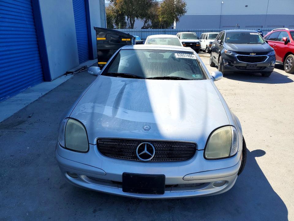 2001 Mercedes-benz Slk მანქანა იყიდება აუქციონზე, vin: WDBKK49F31F186177, აუქციონის ნომერი: 63857466