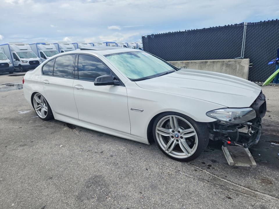 64443946 :رقم المزاد ، WBA5B3C56FD543103 vin ، 2015 Bmw 535 مزاد بيع