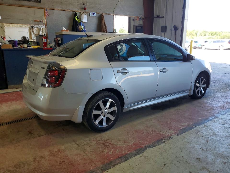 64402686 :رقم المزاد ، 3N1AB6AP4CL688771 vin ، 2012 Nissan Sentra مزاد بيع