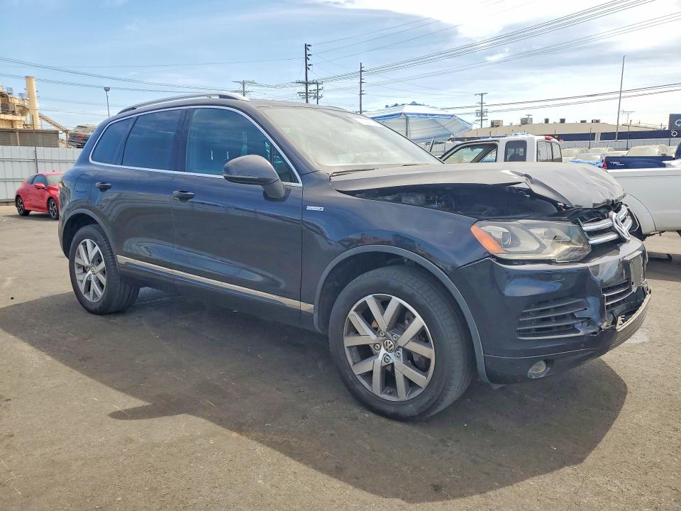 Продажа на аукционе авто 2014 Volkswagen Touareg, vin: WVGEP9BP2ED009861, номер лота: 65945776