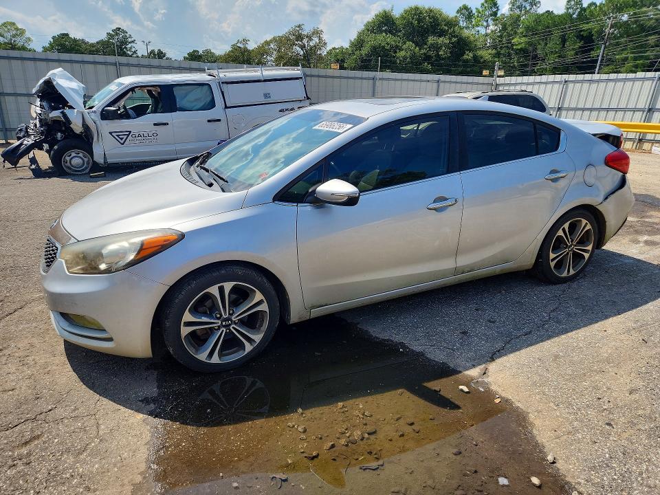 65986256 :رقم المزاد ، KNAFZ4A81F5380115 vin ، 2015 Kia Forte مزاد بيع