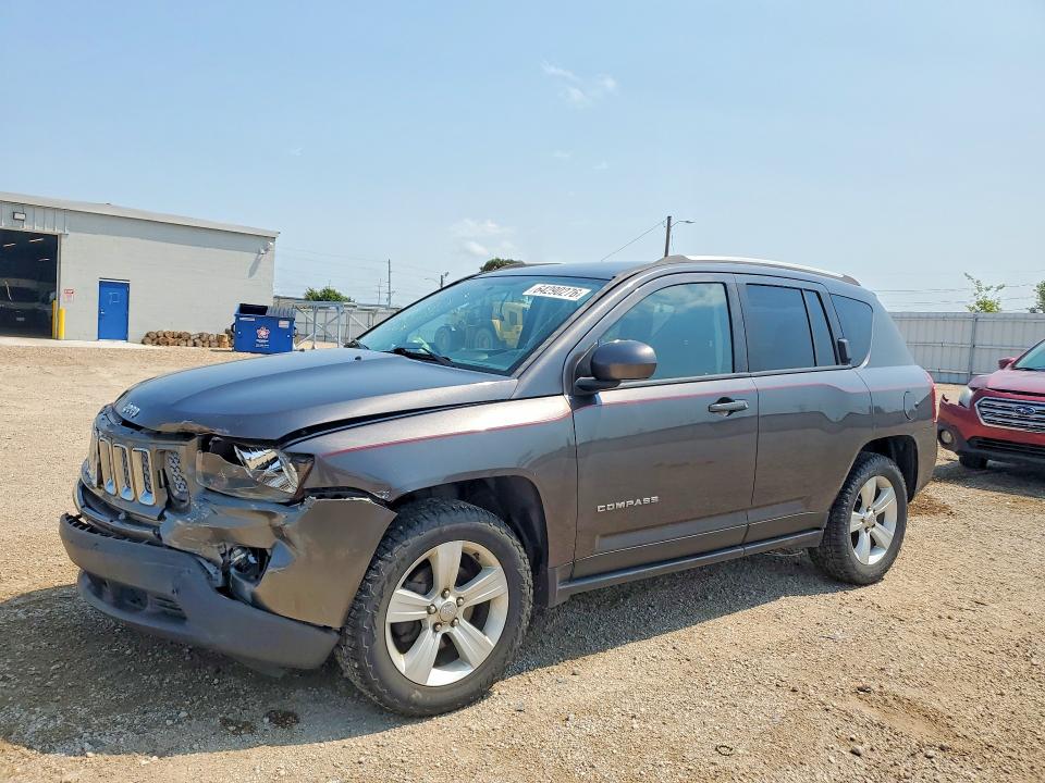 64290276 :رقم المزاد ، 1C4NJDEB5HD139954 vin ، 2017 Jeep Compass مزاد بيع