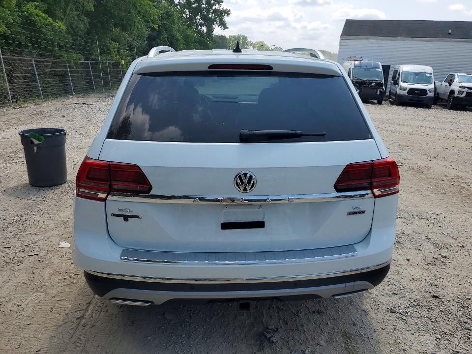 Продаж на аукціоні авто 2018 Volkswagen Atlas, vin: 1V2NR2CA2JC532487, номер лоту: 63893096