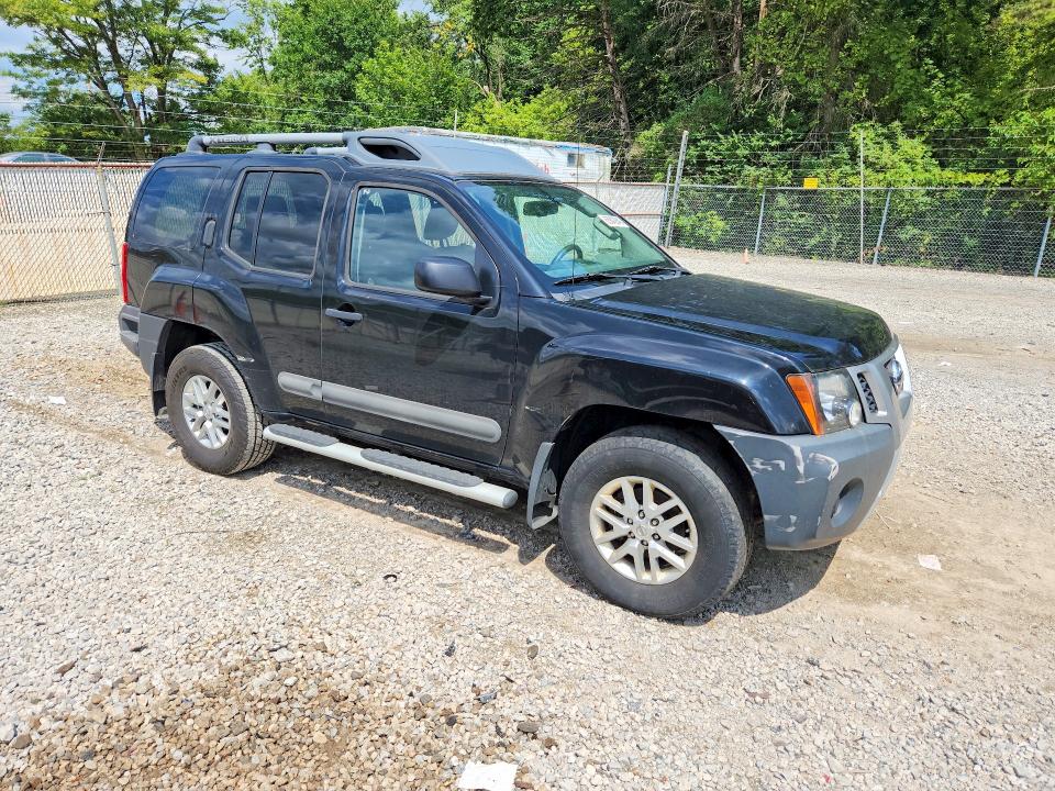 65642846 :رقم المزاد ، 5N1AN0NW4FN656776 vin ، 2015 Nissan Xterra مزاد بيع