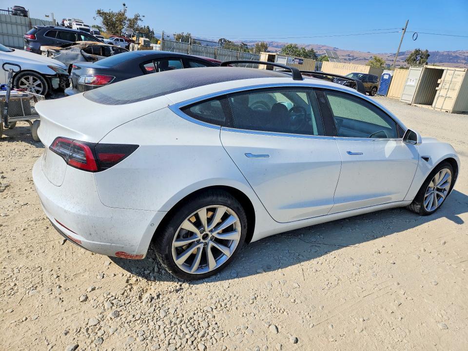 Продажа на аукционе авто 2018 Tesla Model 3, vin: 5YJ3E1EA0JF031256, номер лота: 65387636