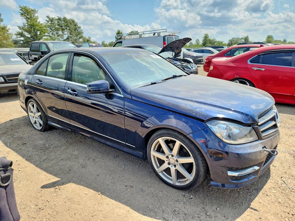 Продажа на аукционе авто 2014 Mercedes-benz C, vin: WDDGF4HB7EA959333, номер лота: 66564846