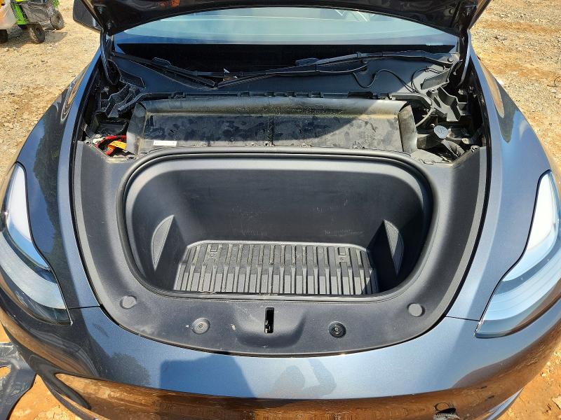 63613316 :رقم المزاد ، 7SAYGDEE0PA038298 vin ، 2023 Tesla Model Y مزاد بيع