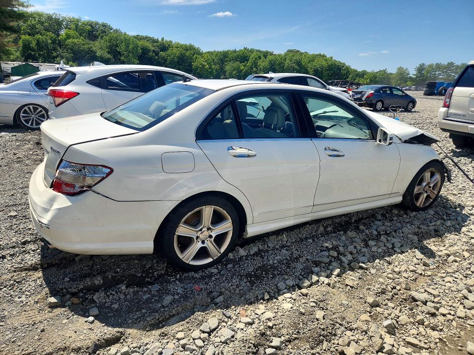 2011 Mercedes-benz C მანქანა იყიდება აუქციონზე, vin: WDDGF8BB1BR155476, აუქციონის ნომერი: 63646536