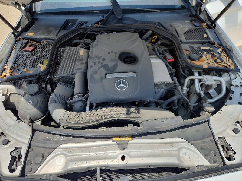 2015 Mercedes-benz C მანქანა იყიდება აუქციონზე, vin: 55SWF4KB4FU032098, აუქციონის ნომერი: 64139136