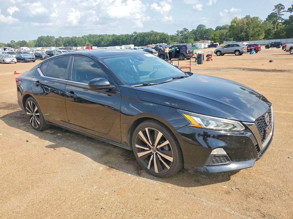 2020 Nissan Altima მანქანა იყიდება აუქციონზე, vin: 1N4BL4CV0LC131162, აუქციონის ნომერი: 63863776