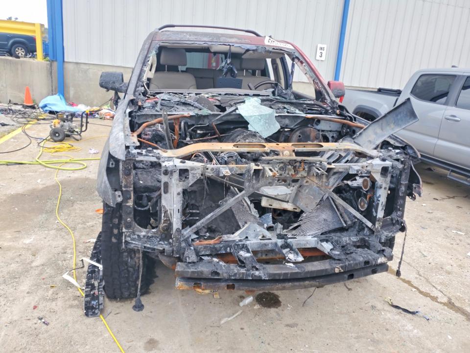 64577326 :رقم المزاد ، 1GNSKBKC0FR114503 vin ، 2015 Chevrolet Tahoe مزاد بيع