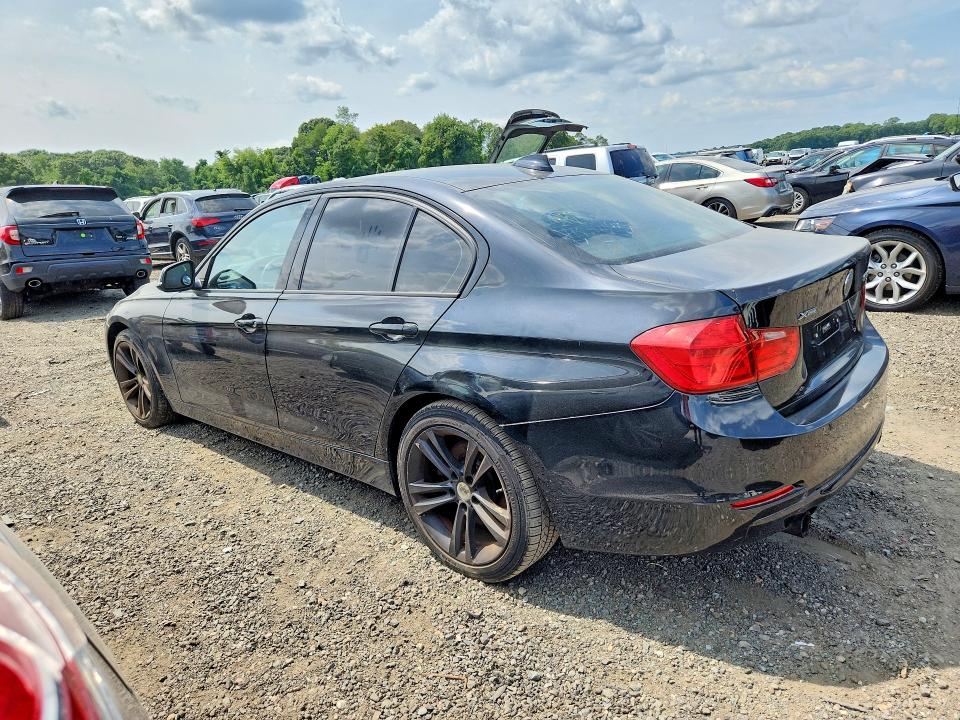 64190446 :رقم المزاد ، WBA3B9C5XDF585043 vin ، 2013 Bmw 335 مزاد بيع