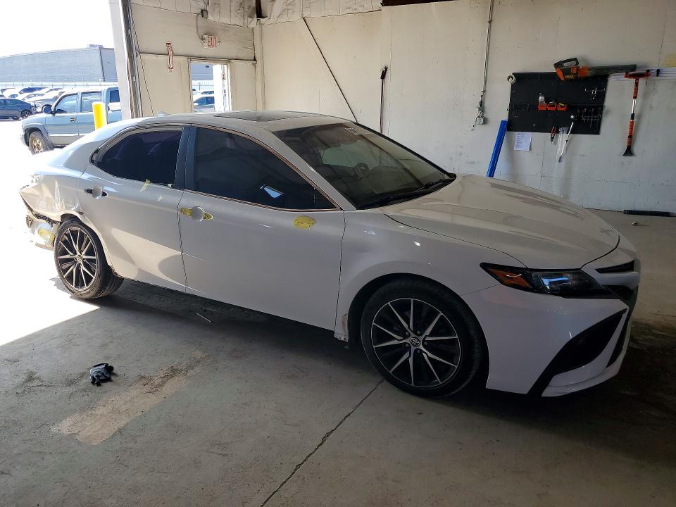 Продаж на аукціоні авто 2022 Toyota Camry, vin: 4T1G11AK8NU701446, номер лоту: 66617126