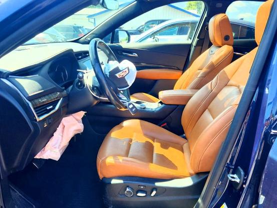 65239906 :رقم المزاد ، 1GYFZFR49LF066860 vin ، 2020 Cadillac Xt4 مزاد بيع
