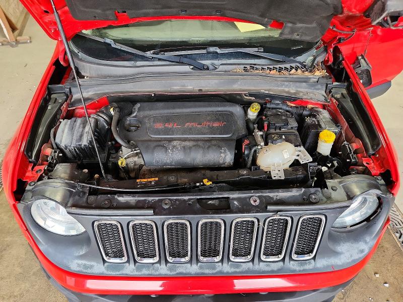 2015 Jeep Renegade მანქანა იყიდება აუქციონზე, vin: ZACCJBBT3FPC26985, აუქციონის ნომერი: 63843926