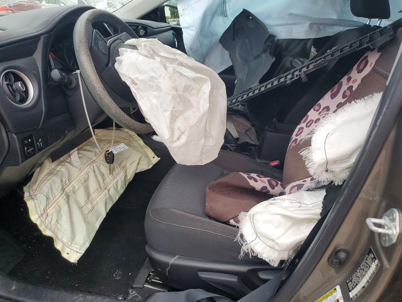 63623366 :رقم المزاد ، 5YFBURHE6JP760393 vin ، 2018 Toyota Corolla مزاد بيع