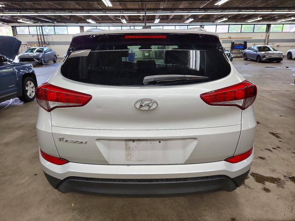 Aukcja sprzedaży 2016 Hyundai Tucson, vin: KM8J33A45GU090985, numer aukcji: 64793236