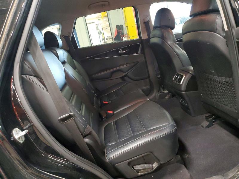 2017 Kia Sorento მანქანა იყიდება აუქციონზე, vin: 5XYPHDA56HG234688, აუქციონის ნომერი: 63795666