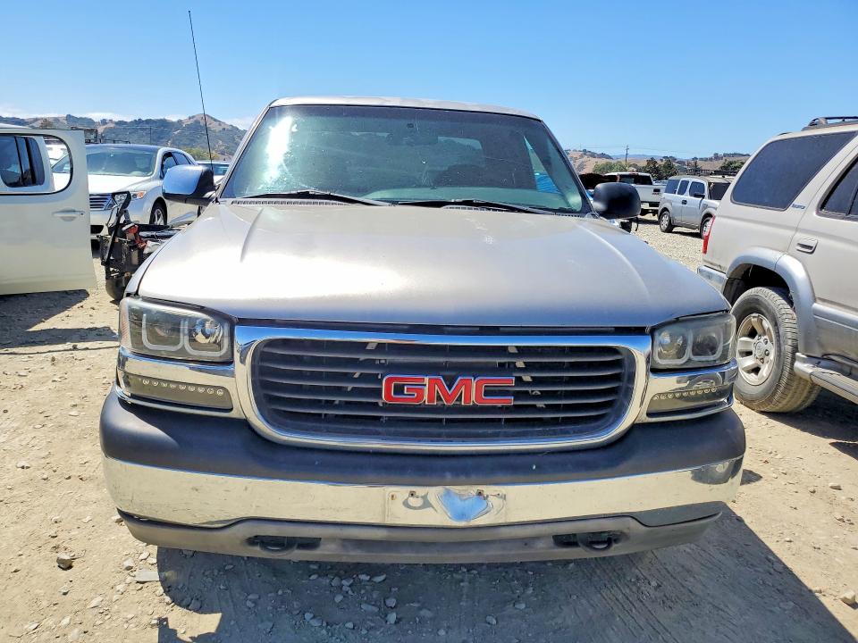 67205106 :رقم المزاد ، 2GTEC19V2Y1397681 vin ، 2000 Gmc New Sierra مزاد بيع