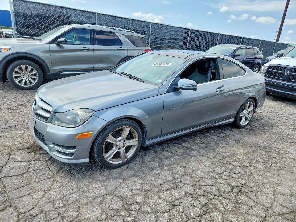 Продаж на аукціоні авто 2013 Mercedes-benz C, vin: WDDGJ4HB6DF967715, номер лоту: 65960136