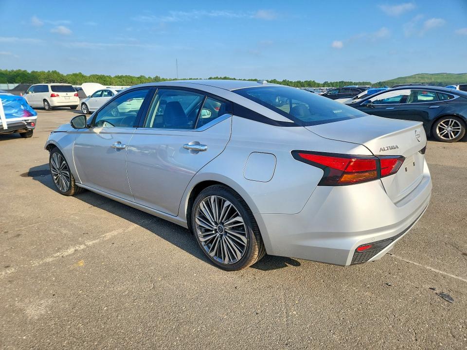 Продаж на аукціоні авто 2023 Nissan Altima, vin: 1N4BL4EV6PN390410, номер лоту: 64028356