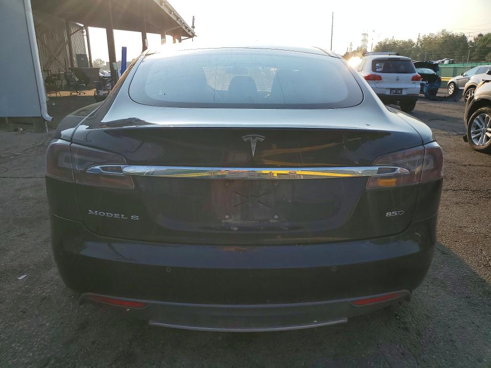 2015 Tesla Model S მანქანა იყიდება აუქციონზე, vin: 5YJSA1E25FF108842, აუქციონის ნომერი: 64070156