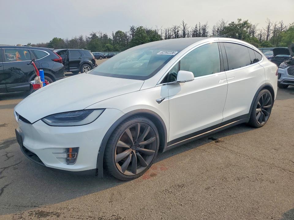 2019 Tesla Model X მანქანა იყიდება აუქციონზე, vin: 5YJXCBE22KF184972, აუქციონის ნომერი: 62392236