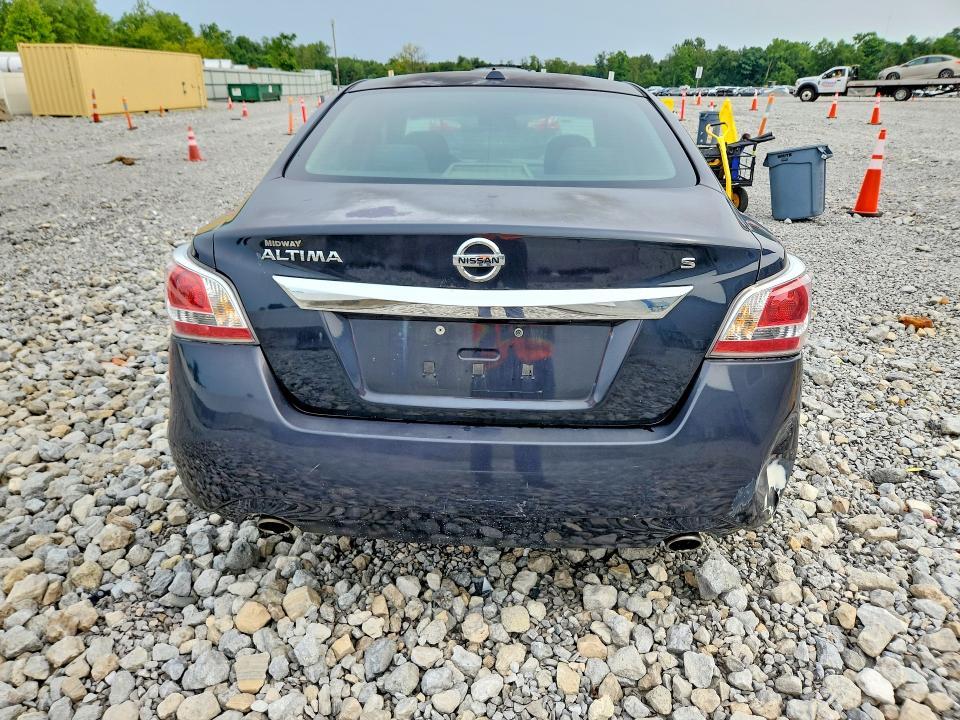 Продажа на аукционе авто 2015 Nissan Altima, vin: 1N4AL3AP2FN374944, номер лота: 63623646