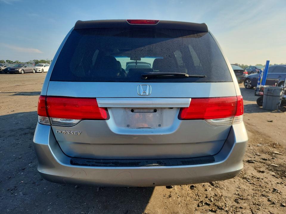 67074126 :رقم المزاد ، 5FNRL3H7XAB080816 vin ، 2010 Honda Odyssey مزاد بيع