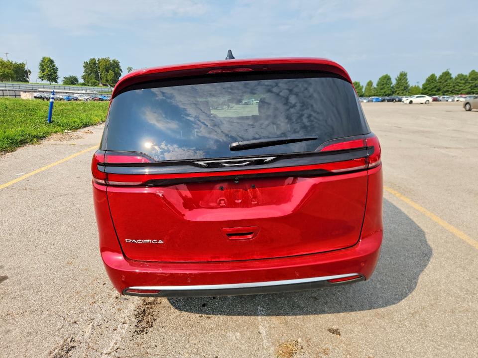 Продаж на аукціоні авто 2027 Chrysler Pacifica, vin: 2C4RC1BGXVR580207, номер лоту: 64005956
